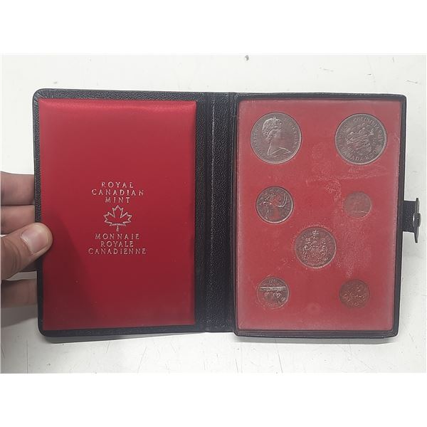 1971 Double Dollar Specimen Set. Includes 2 Nickel Dollars. Housed in its original RCM case.