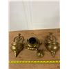 Image 1 : Brass Plated Teapot and wall Décor