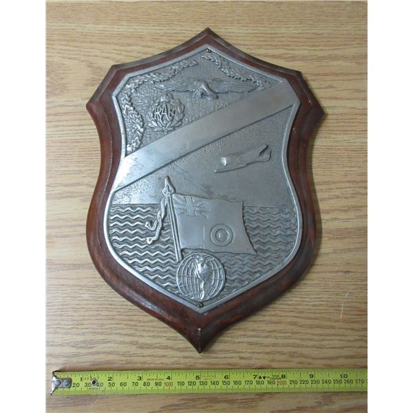 Vintage Royal Canadian Air Force (RCAF) Wall Plaque or Crest.