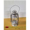 Image 1 : Beacon oil lantern