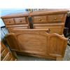 Image 4 : 6 piece bedroom set- with dressers and mirror