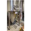 Image 3 : STAINLESS STEEL 2500L FERMENTATION TANK