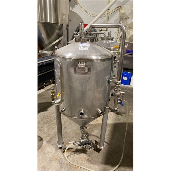 RIPLEY 2HLY, 200L MOBILE STAINLESS STEEL TANK APPROX 4' H