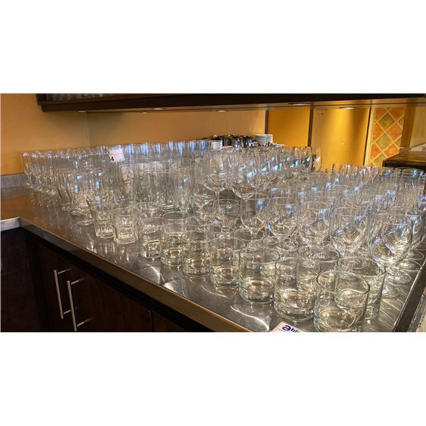 LARGE GROUP OF ASSORTED BAR GLASSES