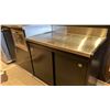 Image 4 : COMMERCIAL MIRRORED BACK BAR WALL UNIT WITH GLASS SHELVED & STAINLESS STEEL COUNTERTOP