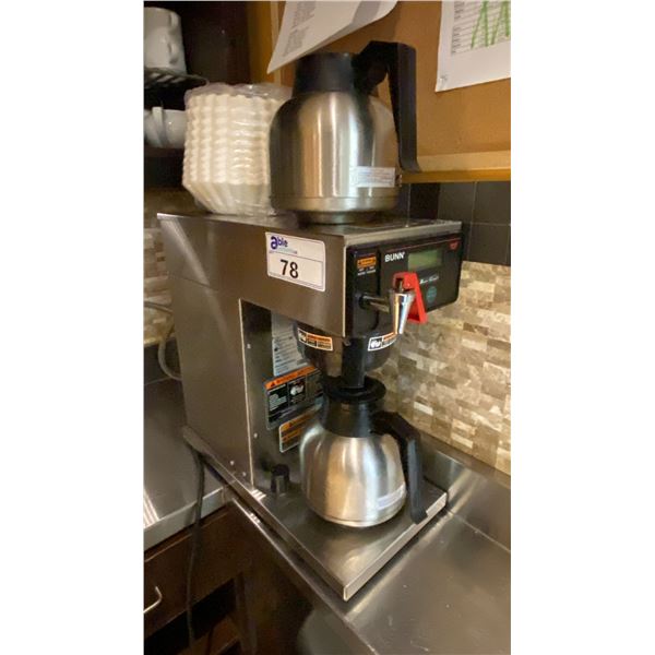 BUNN AXIOM-DV-TC COMMERCIAL COFFEE MAKER WITH 2 CARAFES & COFFEE FILTERS