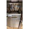 Image 1 : AMERICAN RANGE STAINLESS STEEL COMMERCIAL 2 BASKET DEEP FRYER