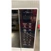 Image 2 : PANASONIC MICROWAVE OVEN