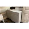Image 2 : MAGIC CHEF WASHING MACHINE & KENMORE DRYER