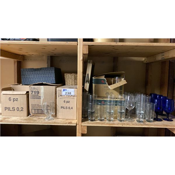 GROUP OF ASSORTED GLASSWARE