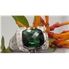 Image 11 : Glamorous Green Tourmaline and Pave Diamond Ring