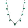 Image 6 : Briolette-Cut Emeralds & Delicate White Gold Ribbon Necklace