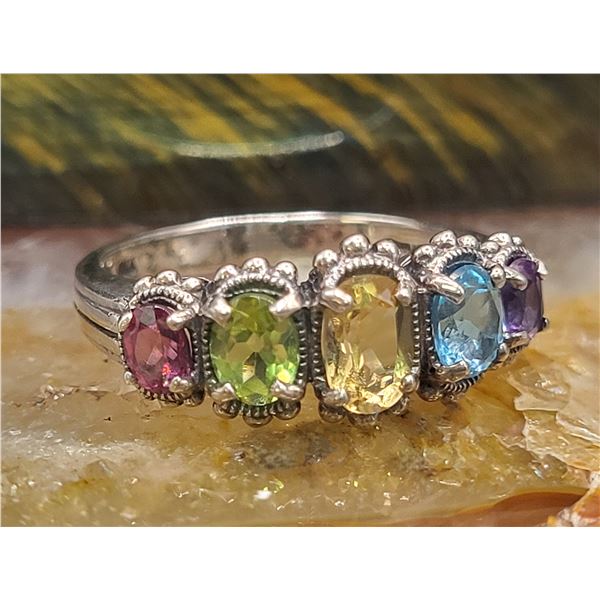 Graduating Colorful Oval Gemstone Ring - Stackable