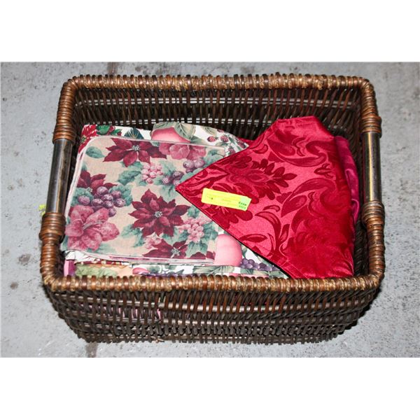 CHRISTMAS LINENS - 10 RUNNERS & TABLECLOTHS