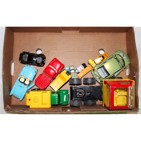 LOT OF ASSORTED CHILDRENS TOY CARS AND TRUCKS