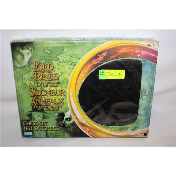 LORD OF THE RINGS CHESS SET COMPLETE