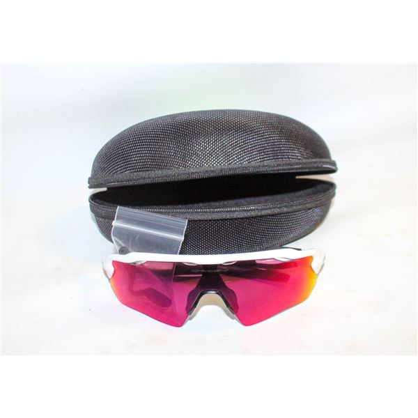 OAKLEY RADAR EV XS SUNGLASSES IN CASE WITH EXTRA