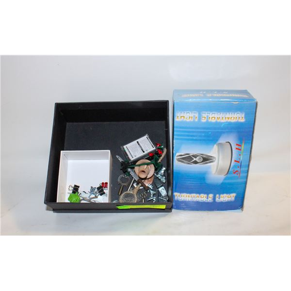 ESTATE MINIATURES + TURNTABLE LIGHT