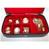 Image 1 : VINTAGE JEWELRY CASE FULL OF CAMEOS