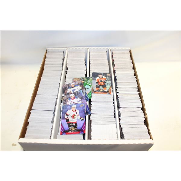 2800 COUNT BOX OF VARIOUS TIM HORTONS HOCKEY CARDS