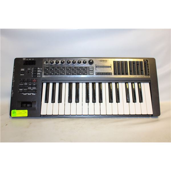 ROLAND PCR-300 KEYBOARD