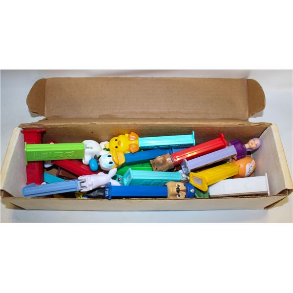 LOT OF ASSORTED PEZ DISPENSERS VINTAGE TO MODERN