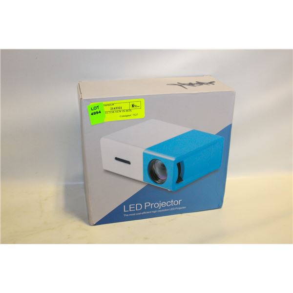 LED PROJECTOR NEW IN BOX