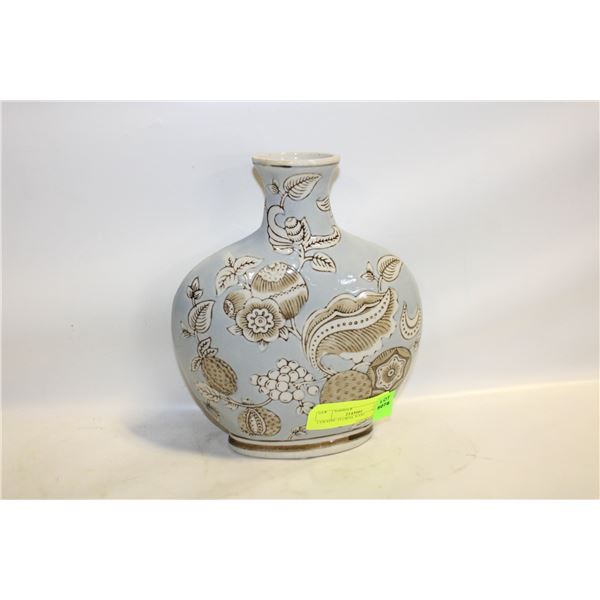 CERAMIC FLORAL VASE
