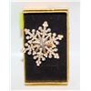 Image 1 : NEW SNOWFLAKE BROOCH SPARKLING