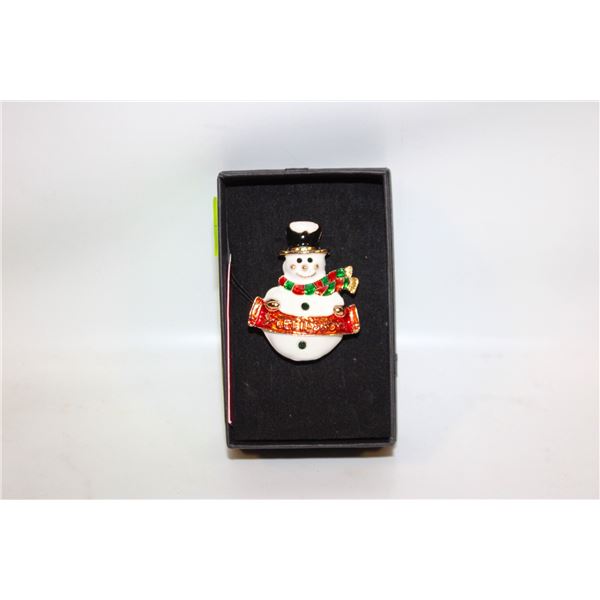 NEW SNOWMAN BROOCH BETSY JHONSON