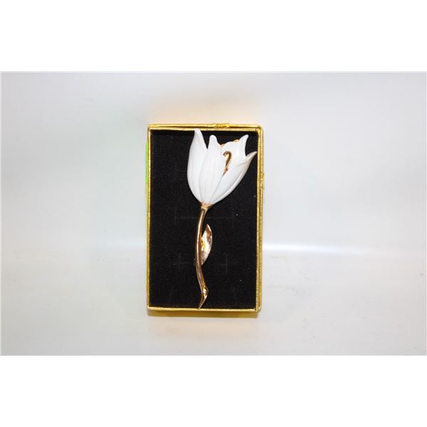 NEW TULIP BROOCH STAMPED MONET WHITE