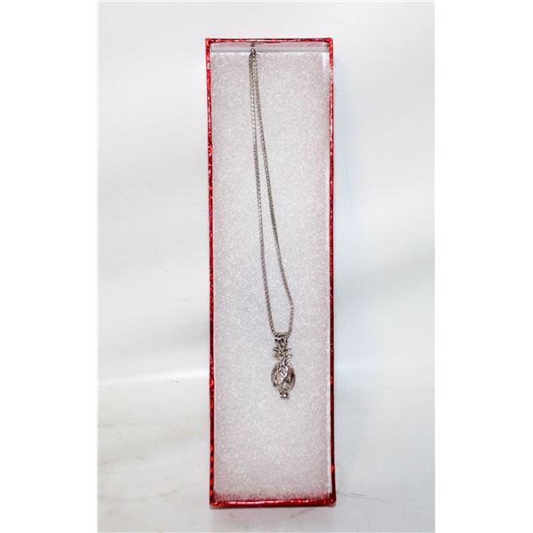 PINEAPPLE & PEARL ON .925 CHAIN