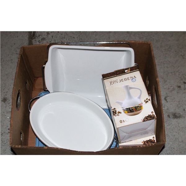 ESTATE SERVING DISHES + 2 EUROPEAN