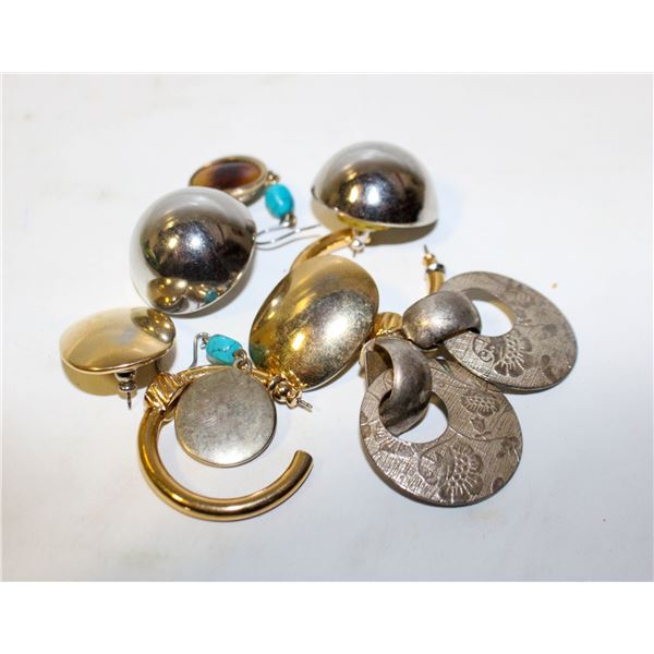 5 PAIRS OF SILVER AND GOLD TONE EARRINGS