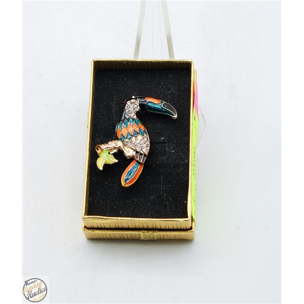 NEW TUCAN BROOCH WITH RHINESTONE AND