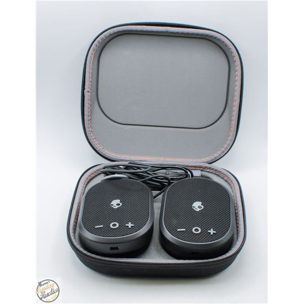NEW PAIR OF SKULLCANDY BLUETOOTH SPEAKERS W/