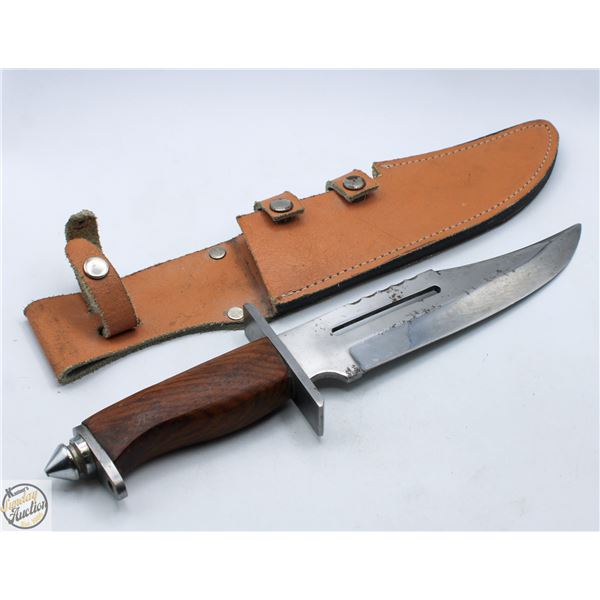 LARGE FIXED BLADE HUNTING KNIFE WITH SHEATH