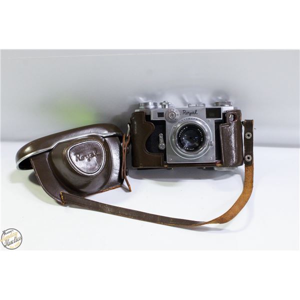 ANTIQUE ROYAL TOMINOR 2.8/50MM CAMERA IN CASE