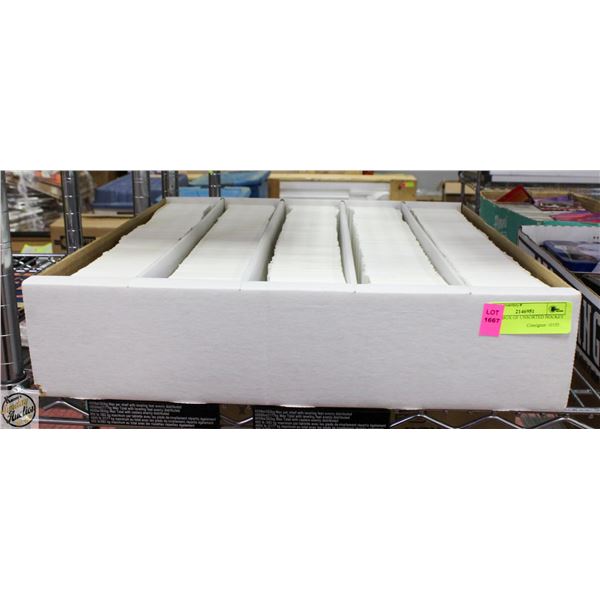 LARGE BOX OF UNSORTED HOCKEY CARDS