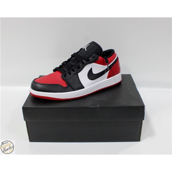 NEW JORDAN 1 LOW SIZE 9