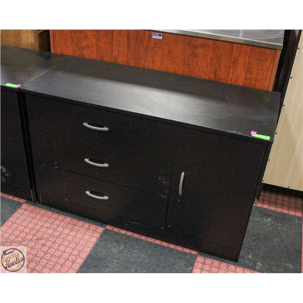 3 DRAWER SINGLE DOOR CABINET H-27.5" W-20" L-44"