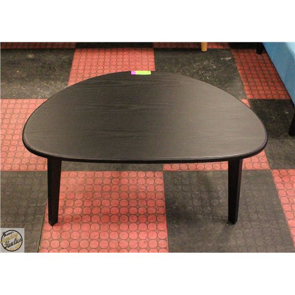 BLACK KIDNEY BEAN SHAPED COFFEE TABLE H-16"