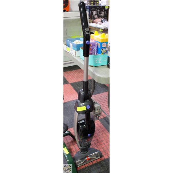 BISSELL 2 IN 1 CORDLESS STICK AND HAND VACUUM