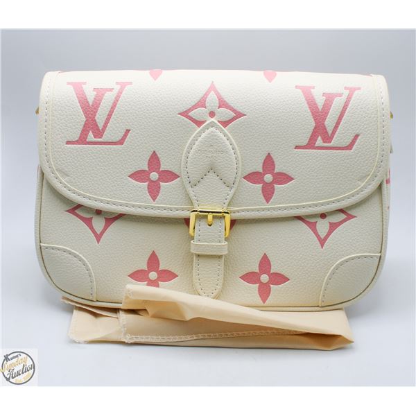 PURSE WITH DUSTBAG BOX AND PAPERS