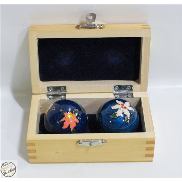 PAIR OF CHINESE MEDICINE BALLS