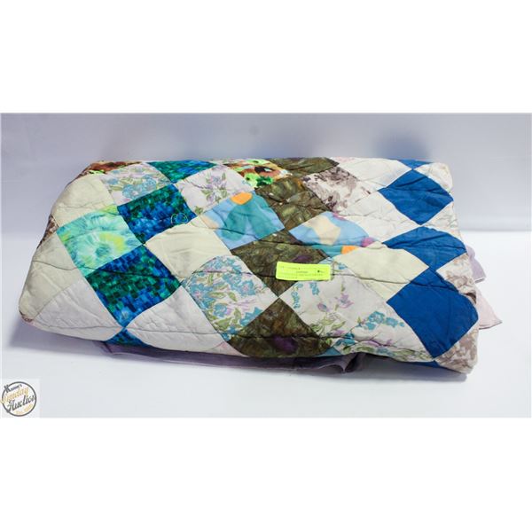 VINTAGE FULL SIZE PATCHWORK QUILT-ESTATE