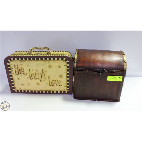 PAIR OF TRINKET BOXES