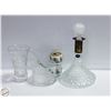 Image 1 : LOT OF VINTAGE GLASS DECANTER WITH VASE AND