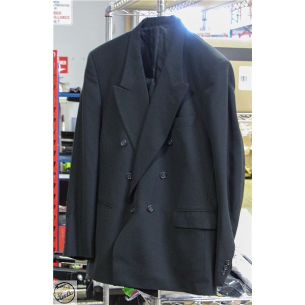 MENS FRISLID BLACK SUIT LARGE JACKET 34W PANTS
