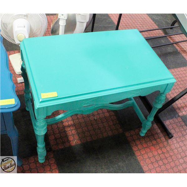 VINTAGE WOOD PAINTED END TABLE